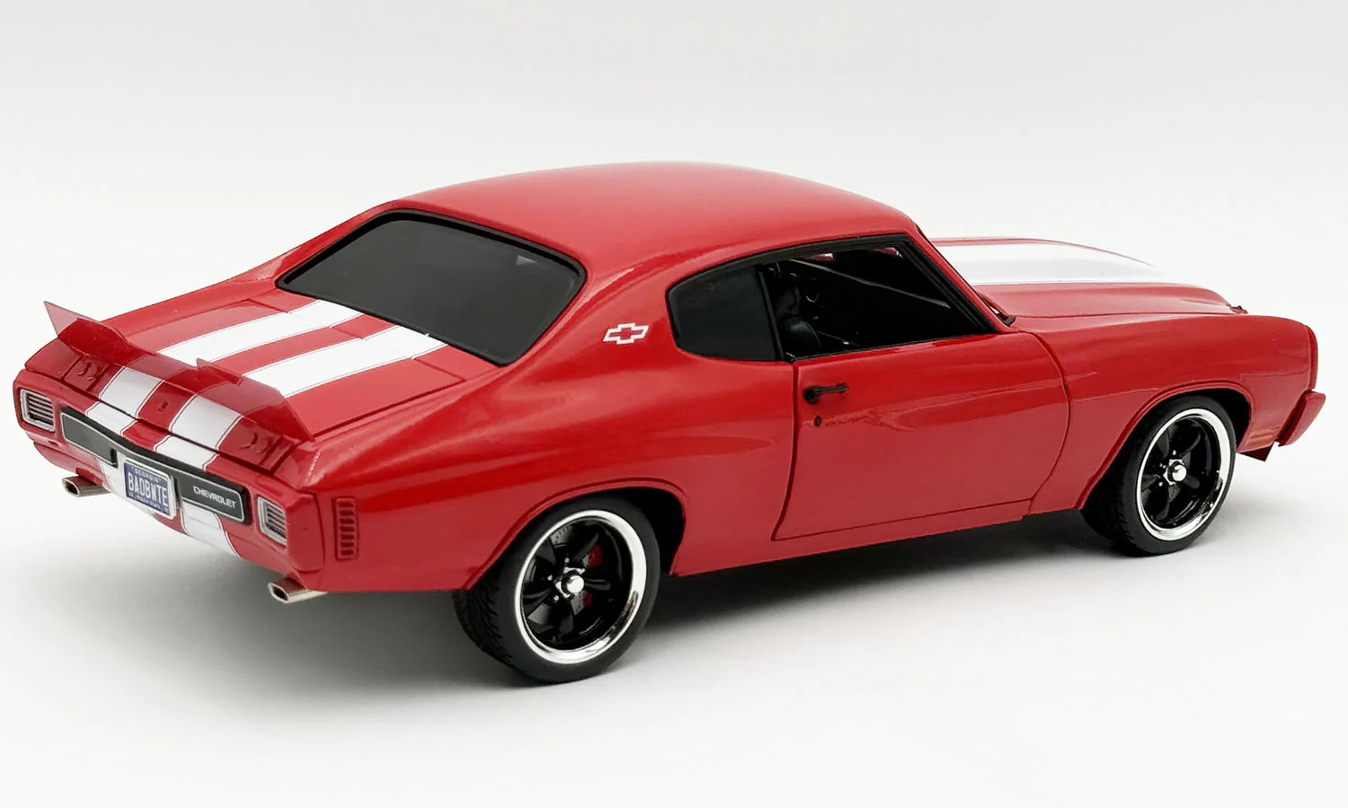 Acme 1970 Chevy Chevelle SS Red Eye 1:18 - Image 2
