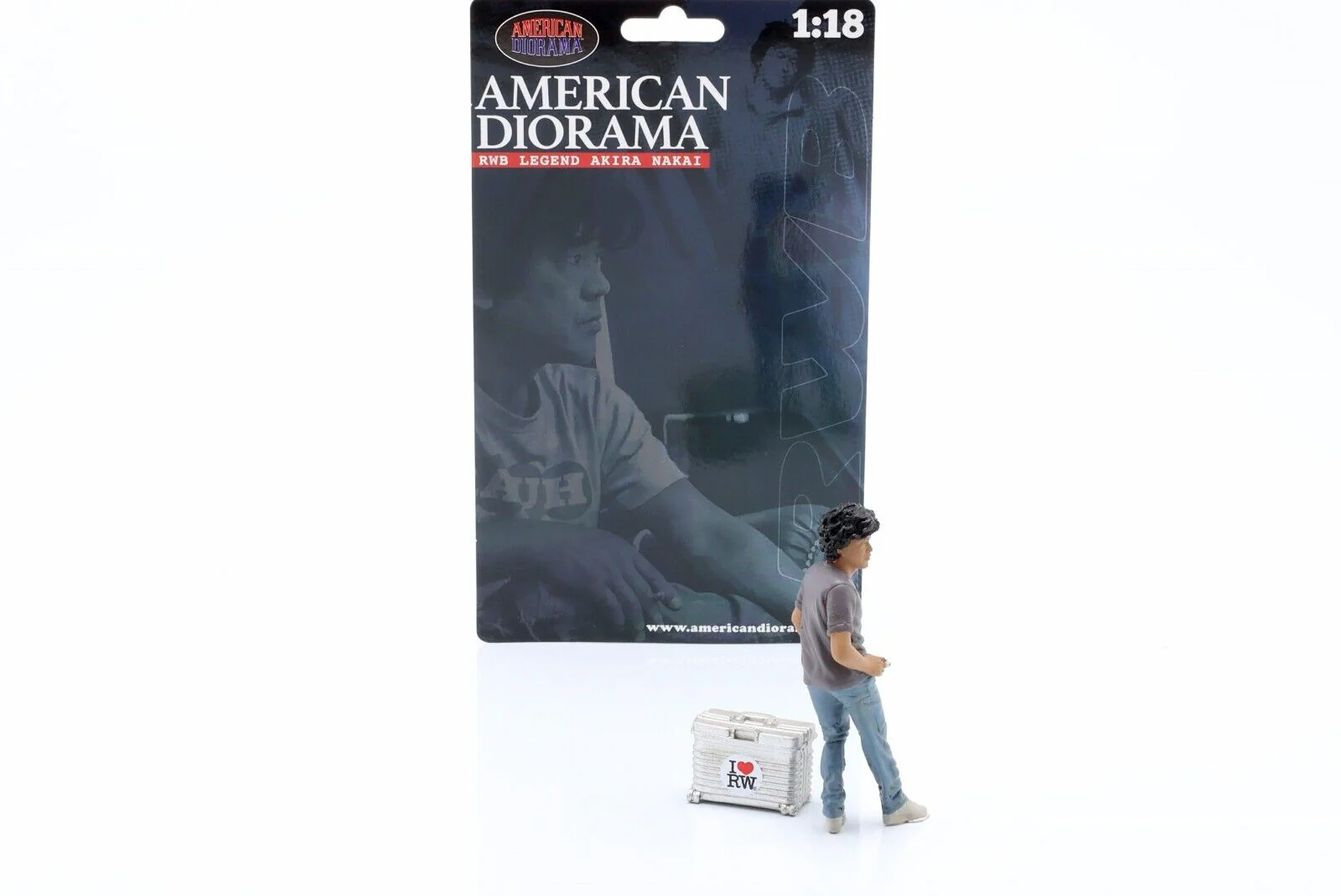 American Diorama - Figures - RWB Legend Akira Nakai-San Figure with Briefcase 1:18 - Image 10