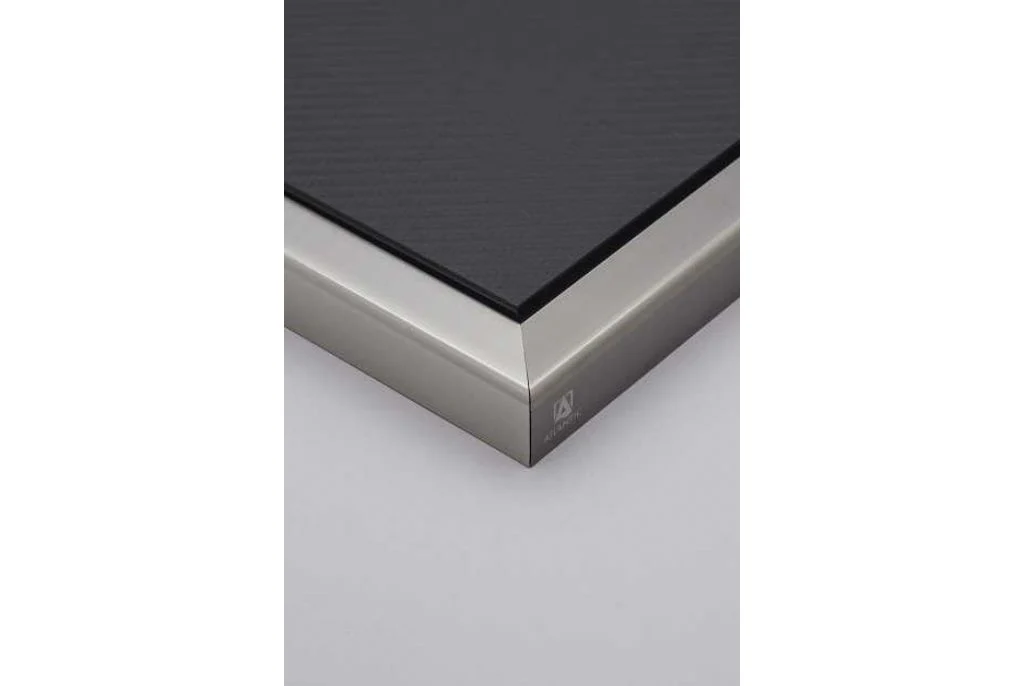 Atlantic Case Dieppe Metal Acrylic Display Case w/ Carbon Fiber Effect Base 1:18 - Image 4