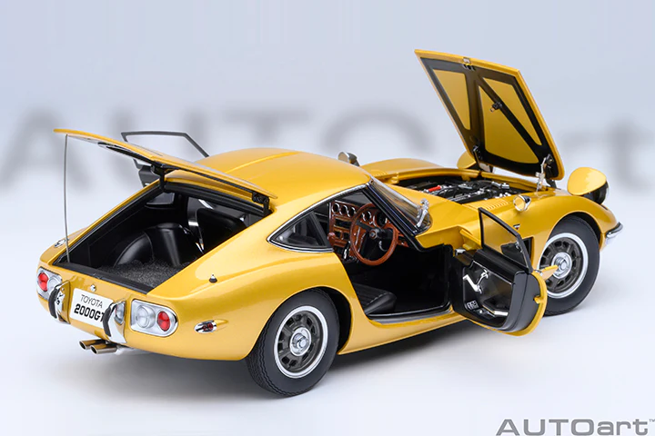 AUTOart 1967 Toyota 2000GT (Upgraded Version) Gold 1:18 - Image 21