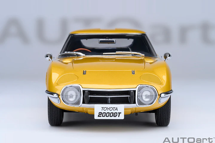 AUTOart 1967 Toyota 2000GT (Upgraded Version) Gold 1:18 - Image 5