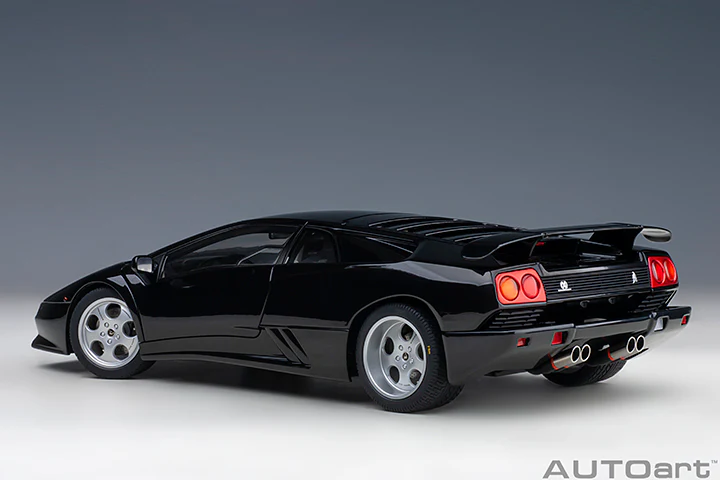 AUTOart 1995 Lamborghini Diablo SE30 Deep Black Metallic 1:18 - Image 2