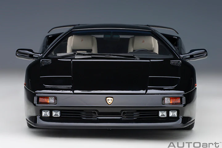 AUTOart 1995 Lamborghini Diablo SE30 Deep Black Metallic 1:18 - Image 5