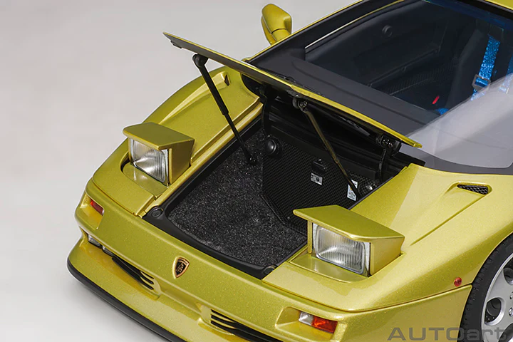 AUTOart 1995 Lamborghini Diablo SE30 Giallo Spyder Metallic Yellow 1:18 - Image 11