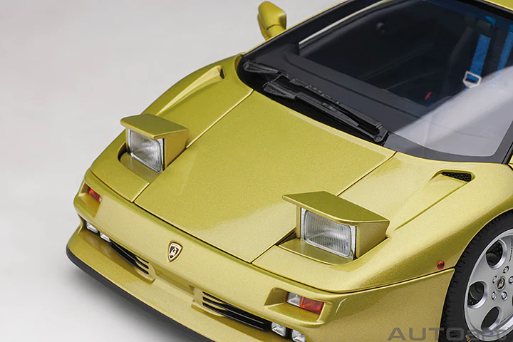 AUTOart 1995 Lamborghini Diablo SE30 Giallo Spyder Metallic Yellow 1:18 - Image 12