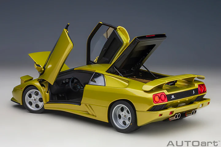AUTOart 1995 Lamborghini Diablo SE30 Giallo Spyder Metallic Yellow 1:18 - Image 15