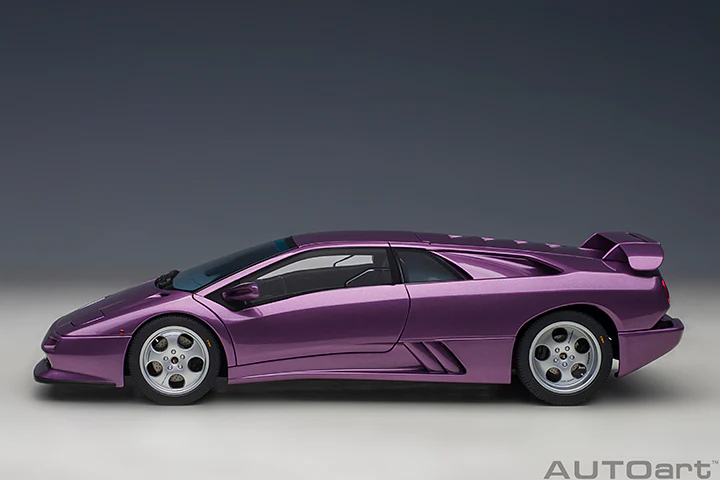 AUTOart 1995 Lamborghini Diablo SE30 Viola SE30 Metallic Purple 1:18 - Image 3