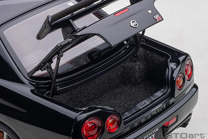AUTOart 2001 Nissan Skyline GT-R (R34) V-Spec II Black Pearl 1:18 - Image 12