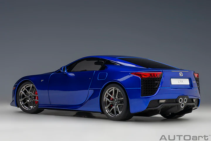 AUTOart 2012 Lexus LFA Pearl Blue 1:18 - Image 2