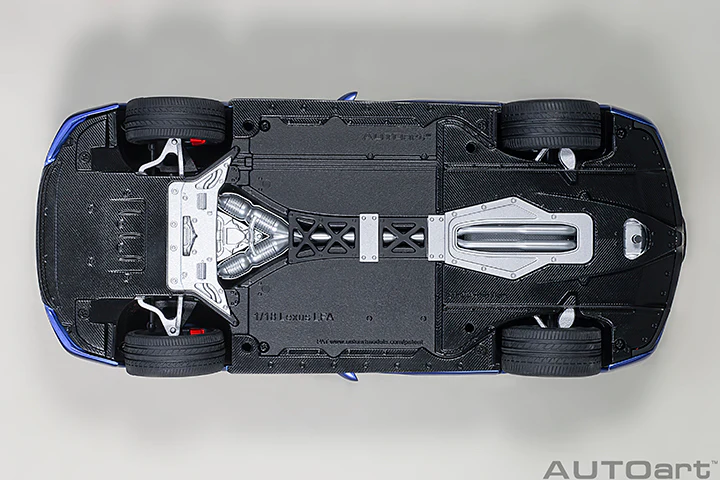 AUTOart 2012 Lexus LFA Pearl Blue 1:18 - Image 8