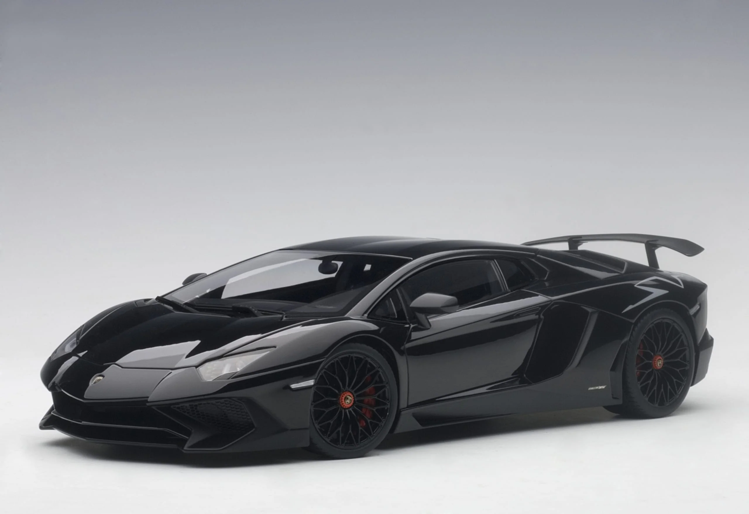 AUTOart 2015 Lamborghini Aventador LP750-4 SV Nero Aldebaran (Gloss Black)  1:18