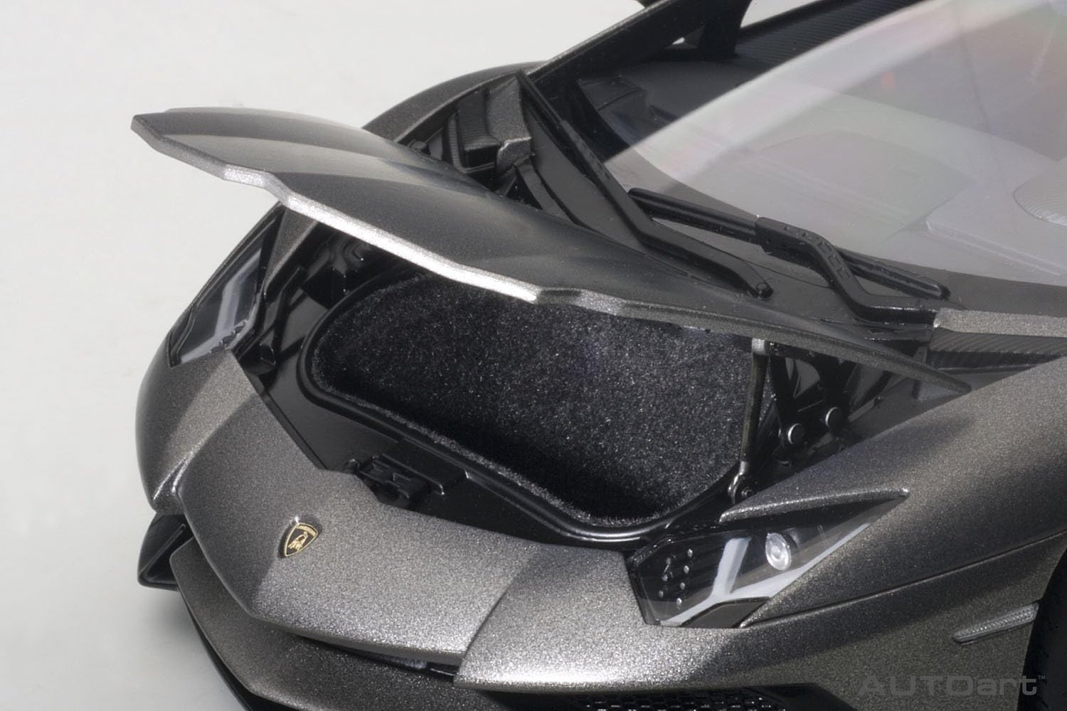 AUTOart 2015 Lamborghini Aventador LP750-4SV Titanium Matte Grey 1:18 - Image 7