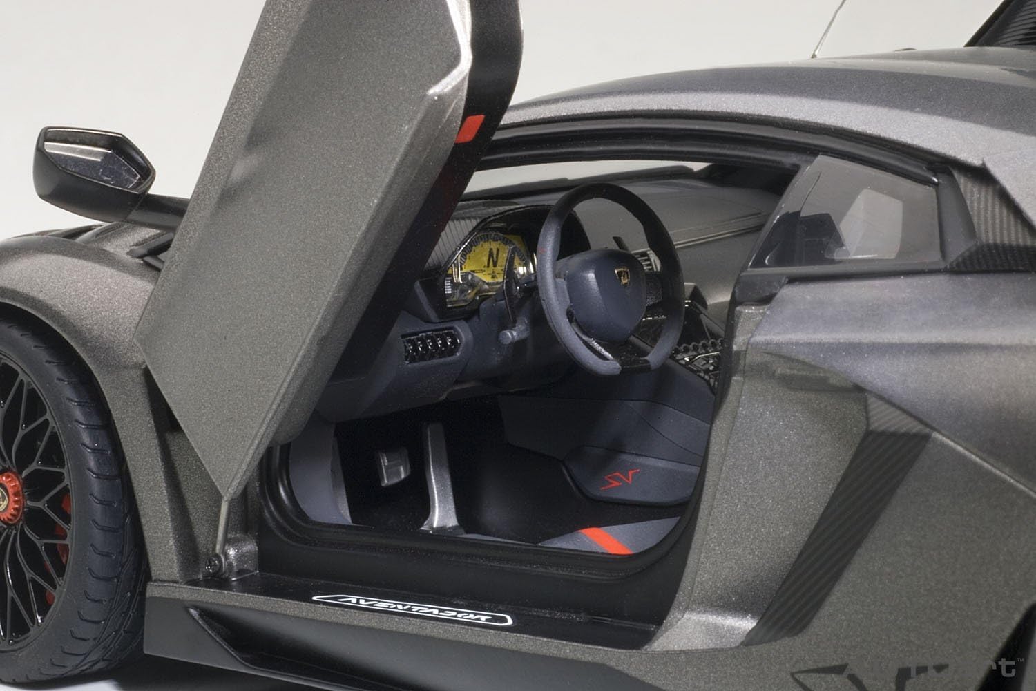 AUTOart 2015 Lamborghini Aventador LP750-4SV Titanium Matte Grey 1:18 - Image 8