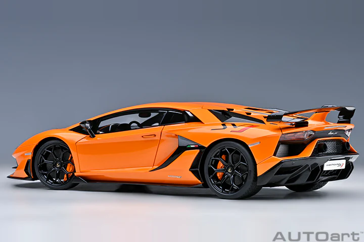 AUTOart 2016 Lamborghini Aventador SVJ Arancio Atlas (Pearl Orange) 1:18 - Image 2