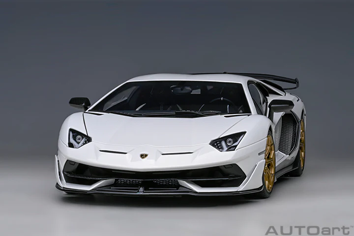 AUTOart 2016 Lamborghini Aventador SVJ Bianco Asopo (Pearl White) 1:18 - Image 17