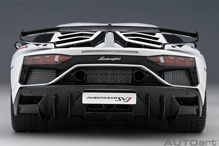 AUTOart 2016 Lamborghini Aventador SVJ Bianco Asopo (Pearl White) 1:18 - Image 6
