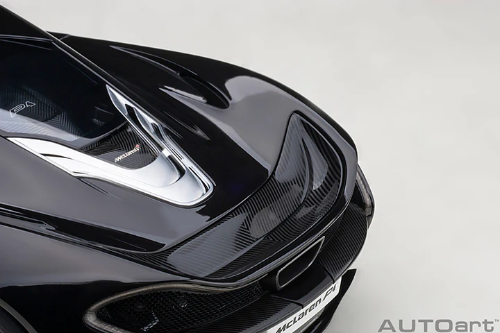 AUTOart 2013 Mclaren P1 Fire Black w/ Red Interior 1:18 - Image 14