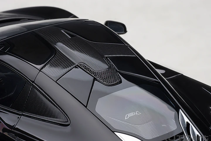 AUTOart 2013 Mclaren P1 Fire Black w/ Red Interior 1:18 - Image 16