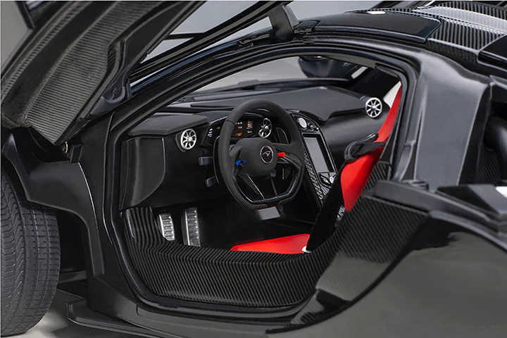 AUTOart 2013 Mclaren P1 Fire Black w/ Red Interior 1:18 - Image 9
