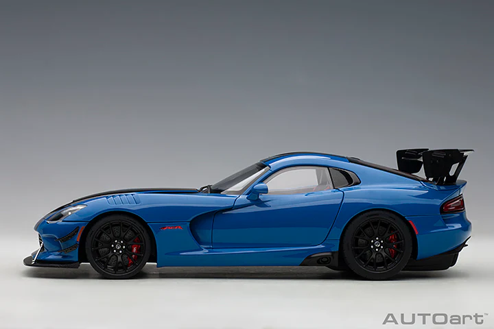 AUTOart 2017 Dodge Viper GTS-R Commemorative Edition ACR Competition Blue w/ Black Stripes 1:18 - Image 3