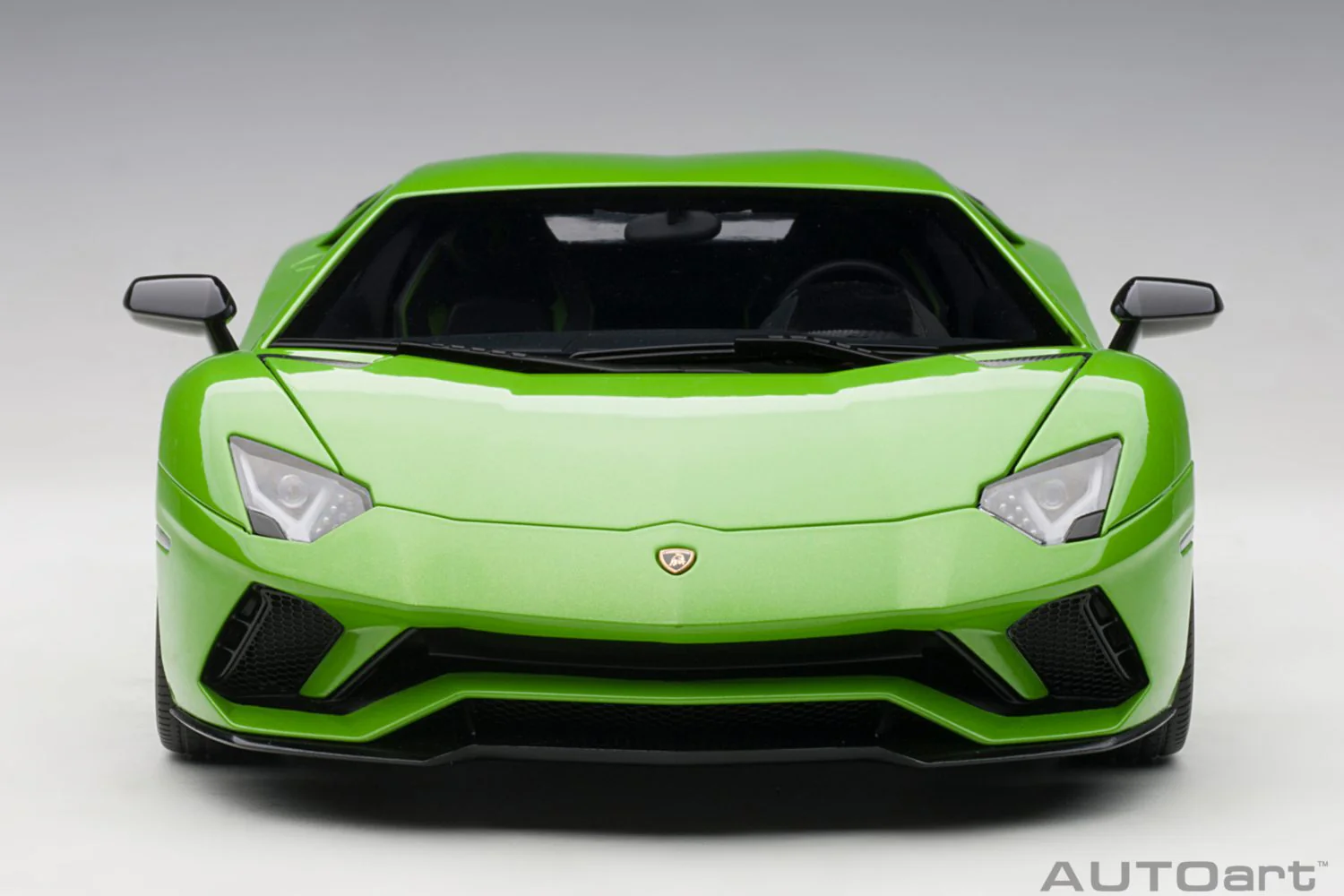 AUTOart 2017 Lamborghini Aventador S Verde Mantis (Pearl Green) 1:18 - Image 5