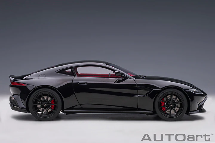 AUTOart 2019 Aston Martin Vantage Jet Black w/ Carbon Roof 1:18 - Image 4