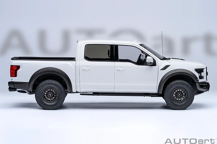 AUTOart 2019 Ford F-150 Raptor Supercrew Oxford White 1:18 - Image 14