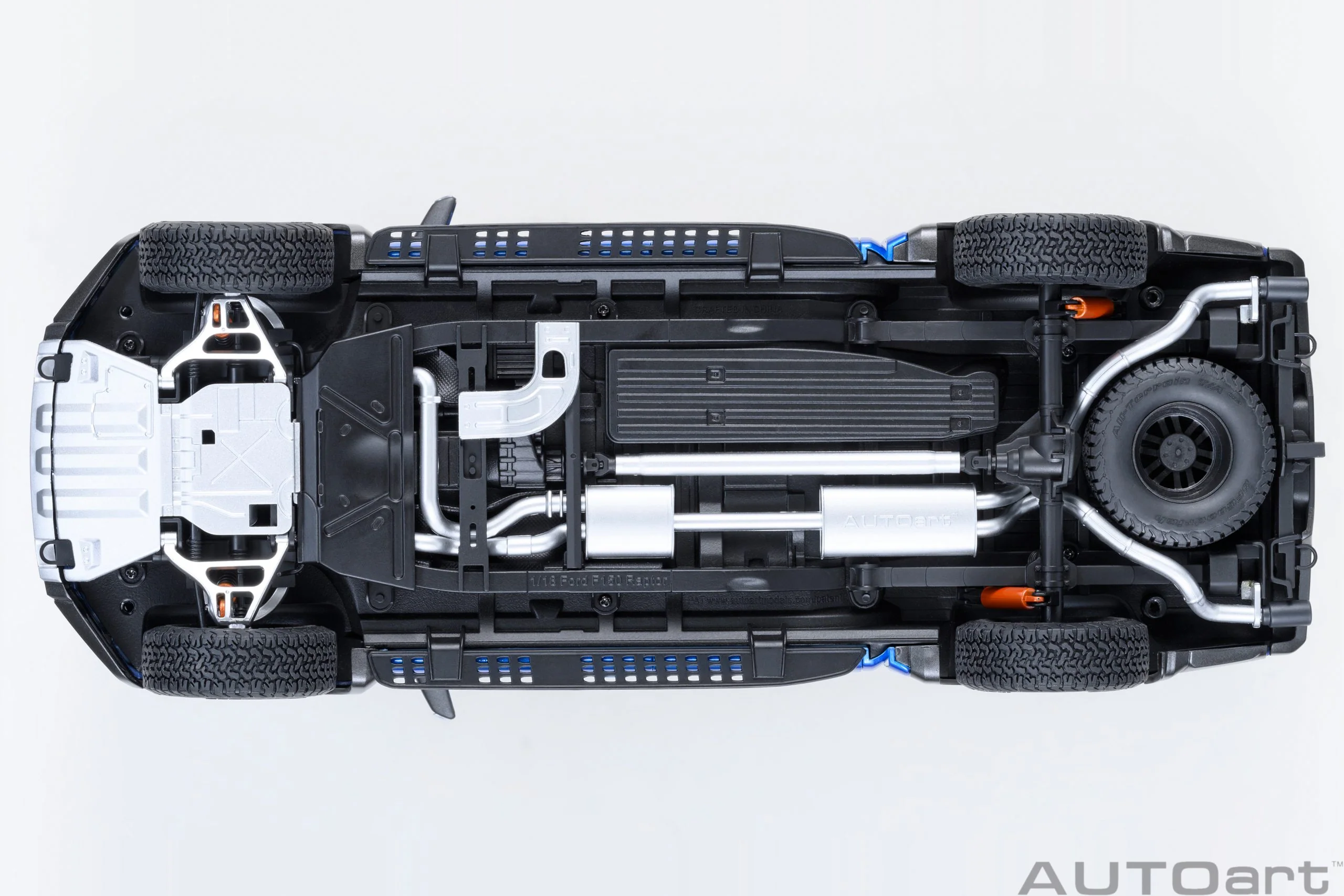AUTOart 2019 Ford F-150 Raptor Supercrew Velocity Blue 1:18 - Image 8