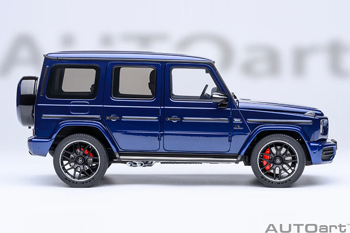 AUTOart 2019 Mercedes-Benz G63 AMG 4x4 G-Class Brilliant Blue Metallic 1:18 - Image 4