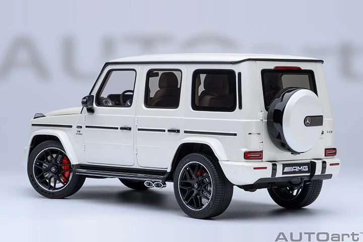 AUTOart 2019 Mercedes-Benz G63 AMG 4x4 G-Class Designo Brilliant White 1:18 - Image 2