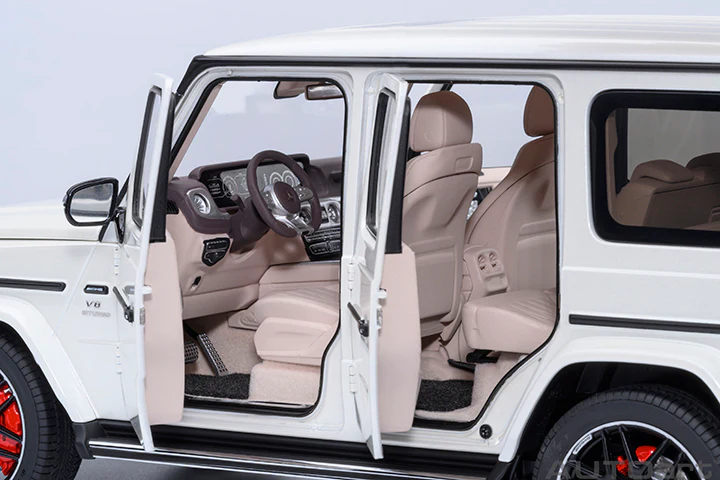 AUTOart 2019 Mercedes-Benz G63 AMG 4x4 G-Class Designo Brilliant White 1:18 - Image 9