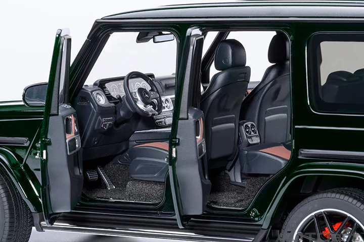 AUTOart 2019 Mercedes-Benz G63 AMG 4x4 G-Class Emerald Green Metallic 1:18 - Image 9