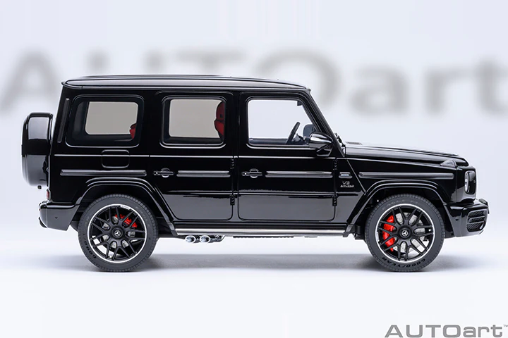 AUTOart 2019 Mercedes-Benz G63 AMG 4x4 G-Class Gloss Black 1:18 - Image 4