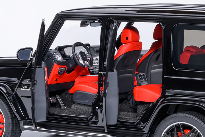 AUTOart 2019 Mercedes-Benz G63 AMG 4x4 G-Class Gloss Black 1:18 - Image 9