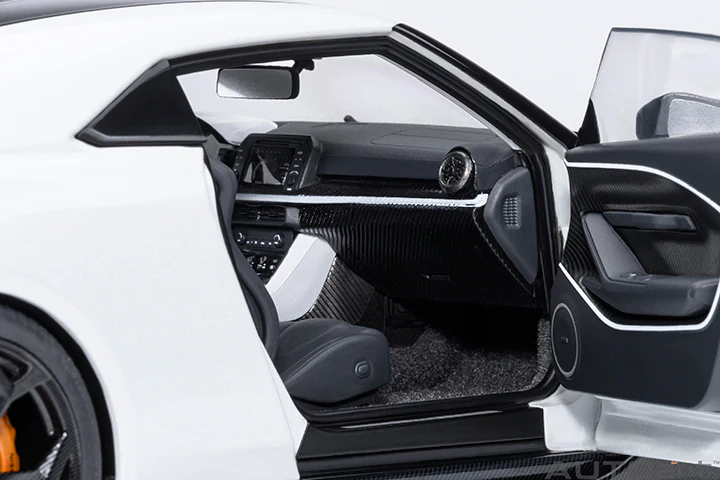 AUTOart 2020 Nissan GT-R (R50) by Italdesign Metallic White w/ Black 1:18 - Image 10