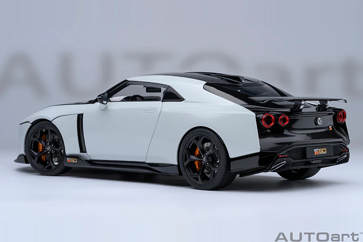AUTOart 2020 Nissan GT-R (R50) by Italdesign Metallic White w/ Black 1:18 - Image 2