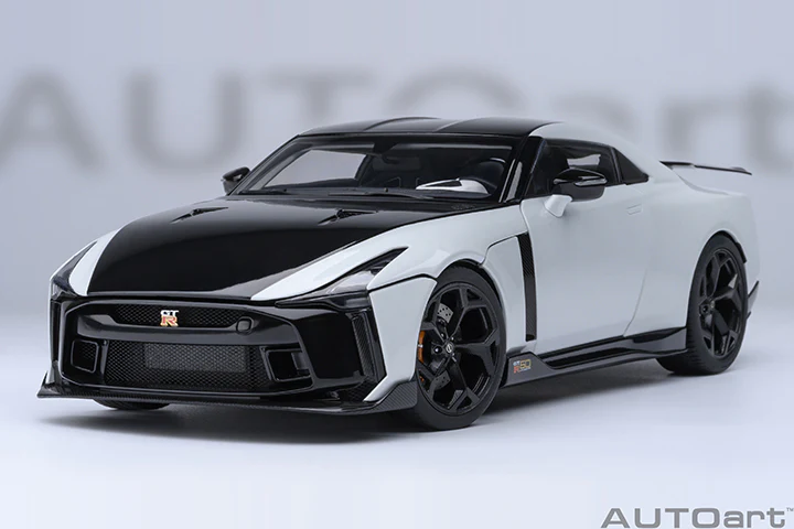 AUTOart 2020 Nissan GT-R (R50) by Italdesign Metallic White w/ Black 1:18 - Image 22