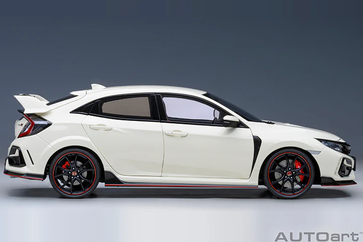 AUTOart 2021 Honda Civic Type R (FK8) Championship White 1:18 - Image 4