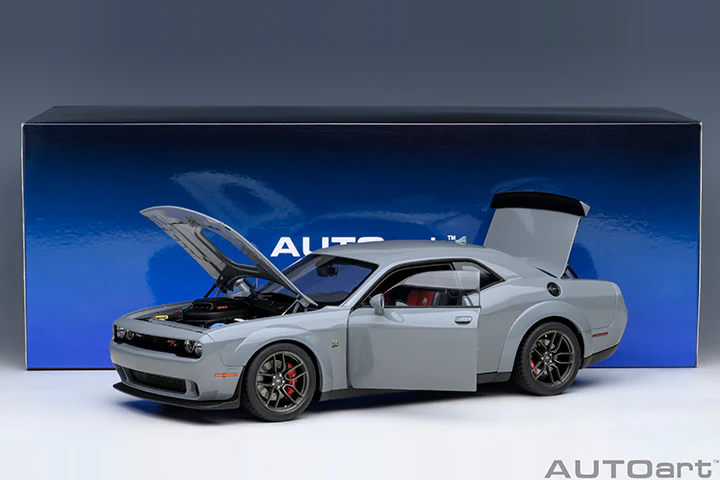 AUTOart 2022 Dodge Challenger R/T Scat Pack Widebody Smoke Show 1:18 - Image 20