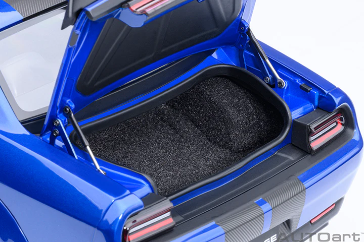 AUTOart 2022 Dodge Challenger SRT Jailbreak Indigo Blue 1:18 - Image 13