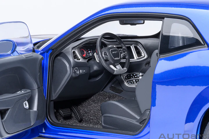 AUTOart 2022 Dodge Challenger SRT Jailbreak Indigo Blue 1:18 - Image 9