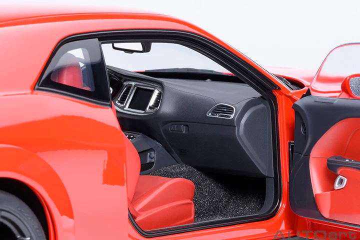 AUTOart 2022 Dodge Challenger SRT Jailbreak TorRed 1:18 - Image 16