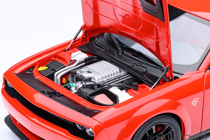 AUTOart 2022 Dodge Challenger SRT Jailbreak TorRed 1:18 - Image 17