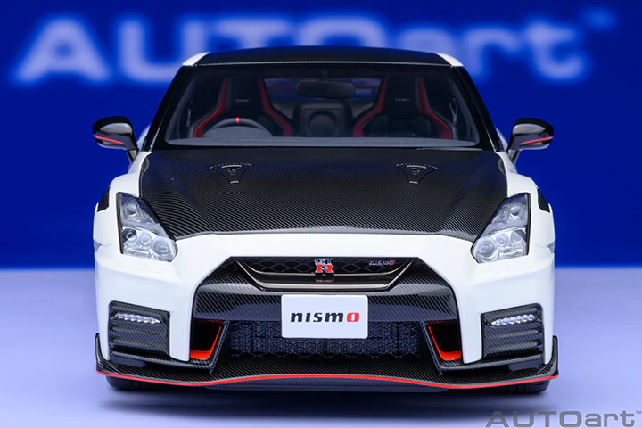 AUTOart 2022 Nissan Skyline GT-R (R35) Nismo Special Edition Brilliant White Pearl 1:18 - Image 25