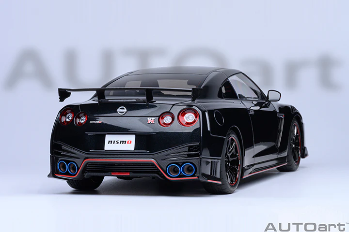 AUTOart 2022 Nissan Skyline GT-R (R35) Nismo Special Edition Meteor Flake Black Pearl 1:18 - Image 18