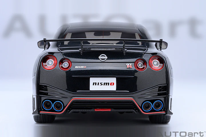 AUTOart 2022 Nissan Skyline GT-R (R35) Nismo Special Edition Meteor Flake Black Pearl 1:18 - Image 7