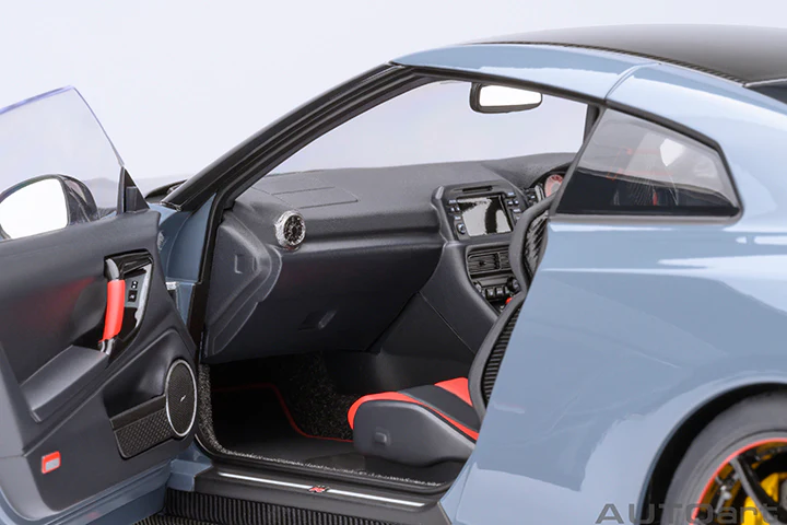 AUTOart 2022 Nissan Skyline GT-R (R35) Nismo Special Edition Nismo Stealth Gray 1:18 - Image 11