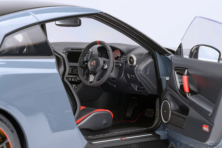 AUTOart 2022 Nissan Skyline GT-R (R35) Nismo Special Edition Nismo Stealth Gray 1:18 - Image 12