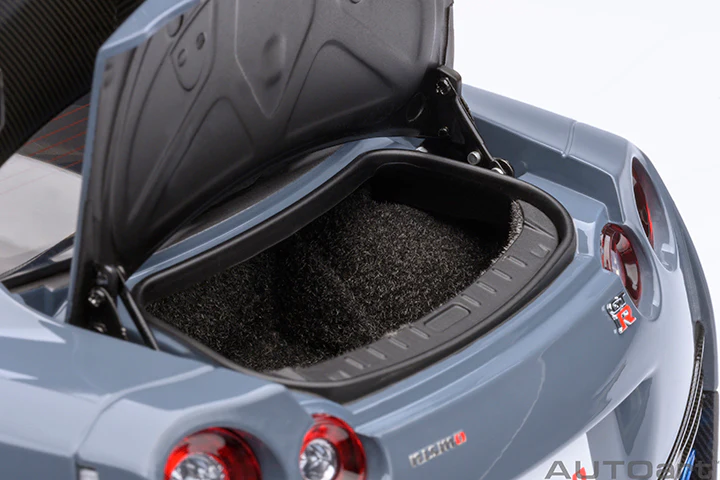 AUTOart 2022 Nissan Skyline GT-R (R35) Nismo Special Edition Nismo Stealth Gray 1:18 - Image 14