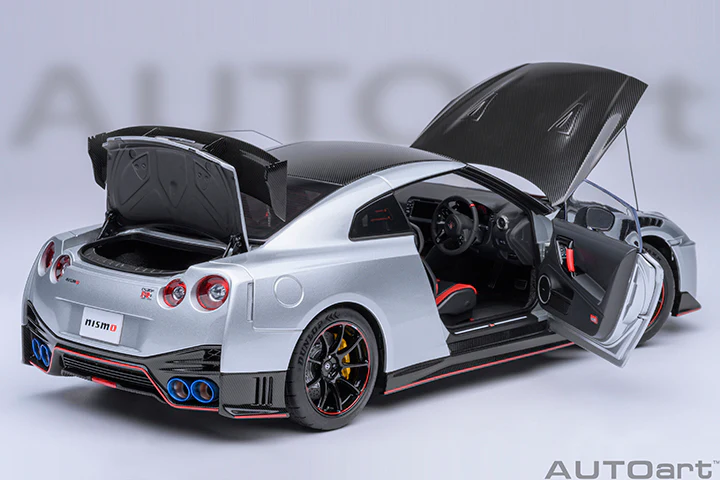 AUTOart 2022 Nissan Skyline GT-R (R35) Nismo Special Edition Ultimate Metal Silver 1:18 - Image 15